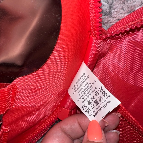 Sunnylife picnic set - NEVER USED - Picture 6 of 9